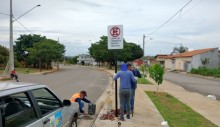 iniciada-a-colocacao-de-placas-de-sinalizacao-na-rua-dos-tinguizeiros-antiga-grota-entre-os-bairros-floresta-e-novo-jardim